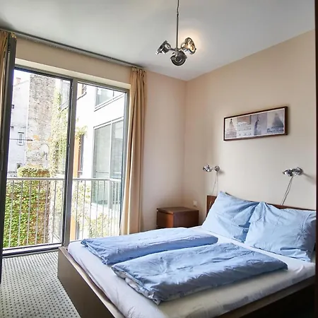 Apartment Senator Apartments - Hostaid *